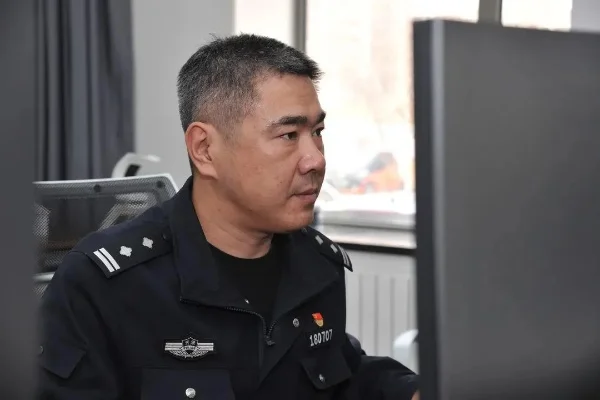 机动一中队反恐队长事迹：8年抓获23嫌犯，获誉无数，安保贡献显著