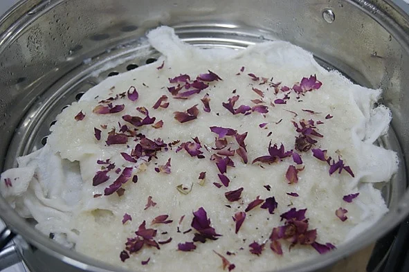 快速制作花年糕两法：干玫瑰花版与玫瑰花原液版
